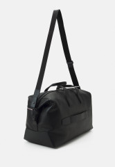 Tommy Hilfiger CENTRAL DUFFLE Weekend bag black CENTRAL DUFFLE Сумка выходного дня черный