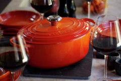 Le Creuset LE CREUSET Br\u00e4ter oval 29 cm Ofenrot SIGNATURE orange LE CREUSET жаровня овальная 29 см для духовки красная SIGNATURE