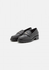 Tommy Hilfiger ICONIC LOAFER Slip-ons black ICONIC LOAFER Слипоны черный