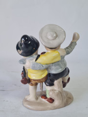 Статуэтка винтажная Sitzendorf &quot;Два мальчика с зонтом&quot;, фарфор, 12 см, Германия, 1960-70гг.