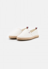 Tommy Hilfiger BASIC FLAT Espadrilles ivory BASIC FLAT Эспадрильи слоновая кость