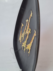 Тарелка декоративная винтажная Karlsruhe, черная керамика с ярким рисунком &quot;Жирафы&quot;, ручная работа, 27,5 x 24 x 3 см, Германия, 1960-70гг.