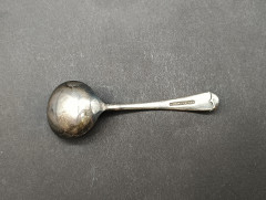 Столовые приборы винтажные: шипцы и ложка, посеребрение, щипцы - 14 см, ложка - 12 см, Англия, 1950-60гг.