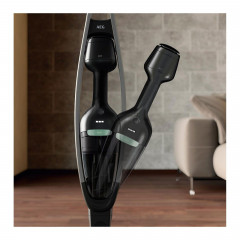 AEG AEG Akku-Hand-und Stielstaubsauger QX9-1-OKO, komfortabel und kraftvoll, hohe Saugleistung Беспроводной ручной пылесос AEG QX9-1-OKO, удобный и мощный, высокая мощность всасывания.